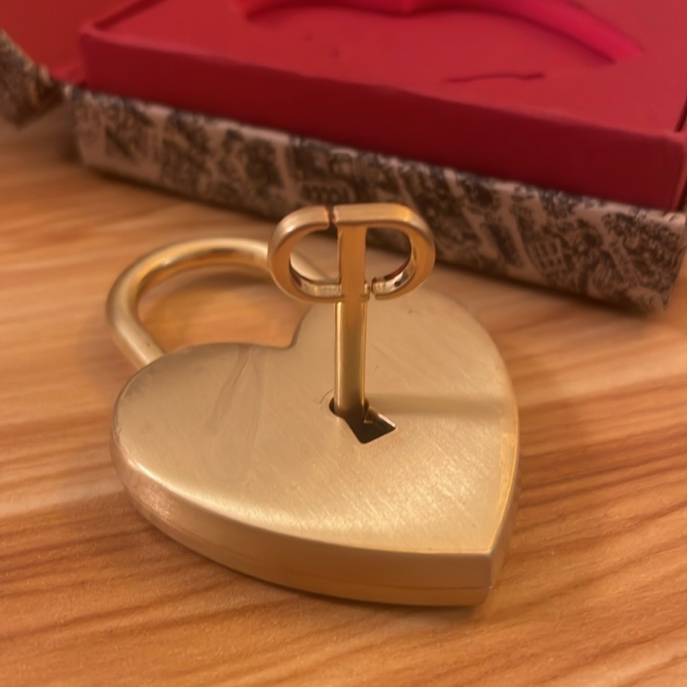 Christian Dior Heart Lock Key Charm Gold Padlock Keychain Rare Gift Collectible - Picture 3 of 5